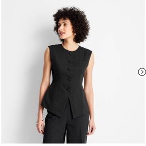 Elegant Black Sleeveless Blouse